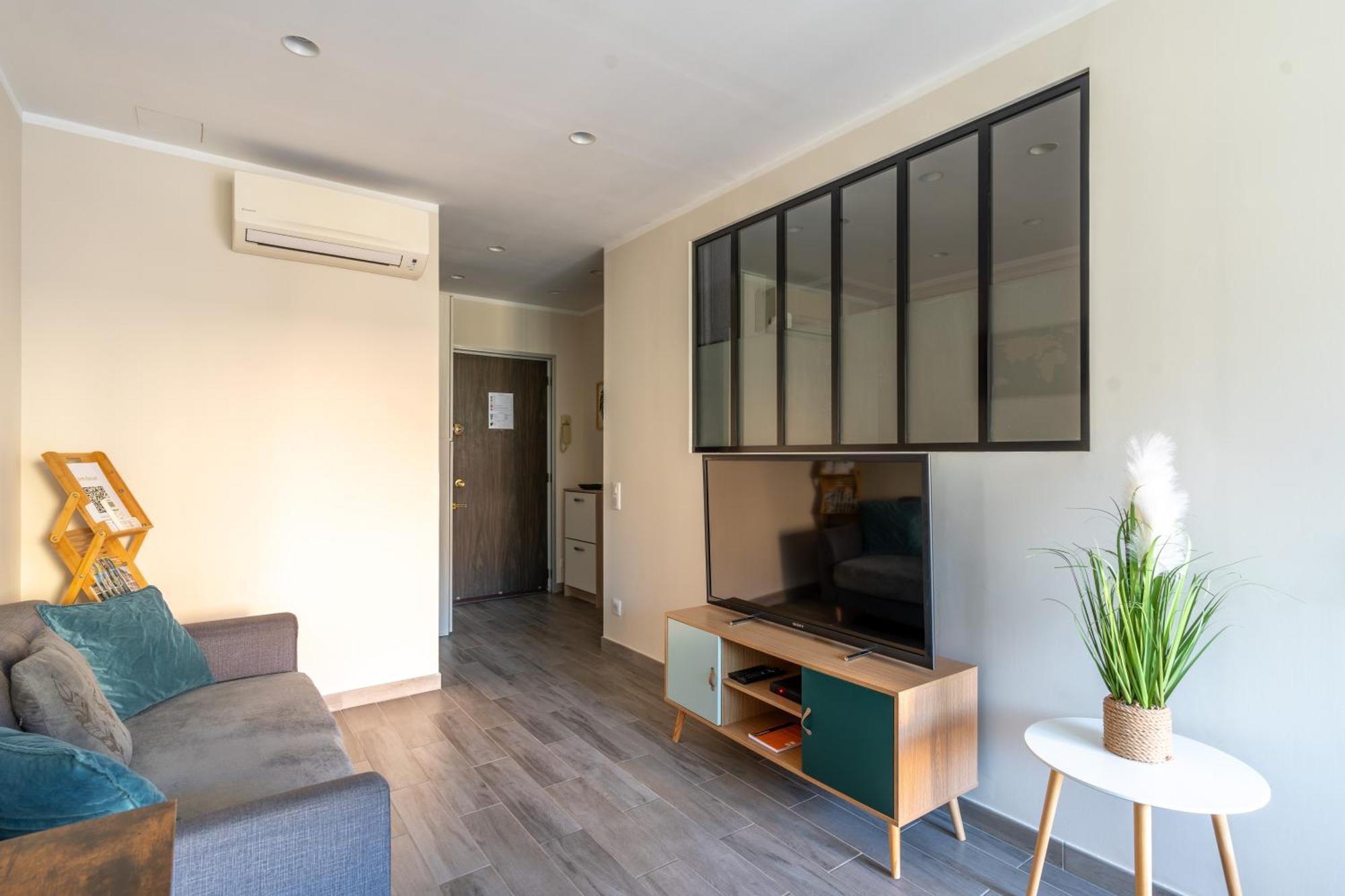 Fabuleux Appartement 2 Personnes Au Coeur De Menton, Climatise Et Proche Gares Routiere Et Sncf Экстерьер фото