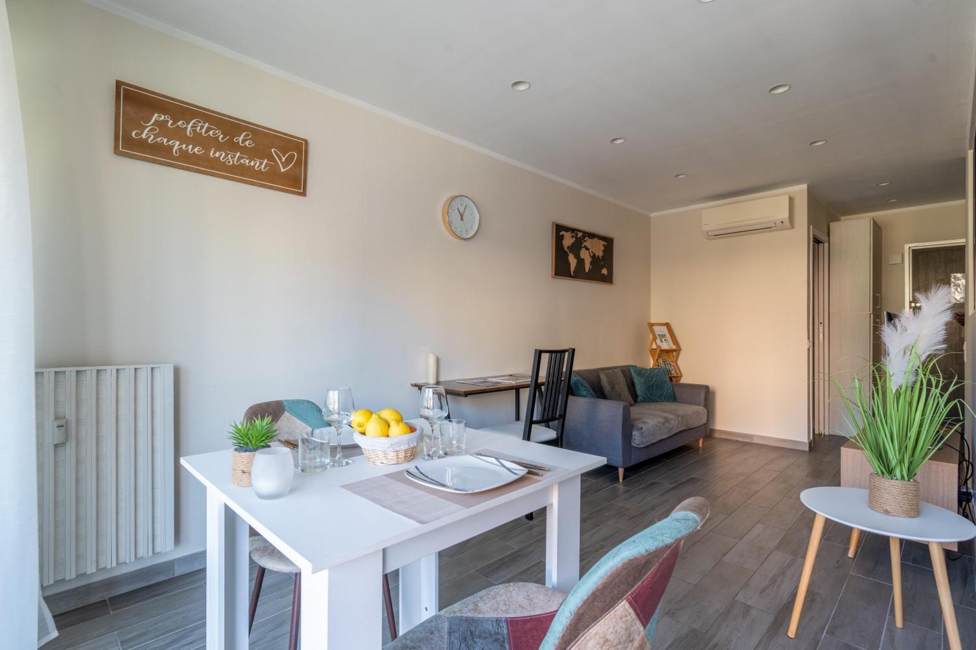Fabuleux Appartement 2 Personnes Au Coeur De Menton, Climatise Et Proche Gares Routiere Et Sncf Экстерьер фото